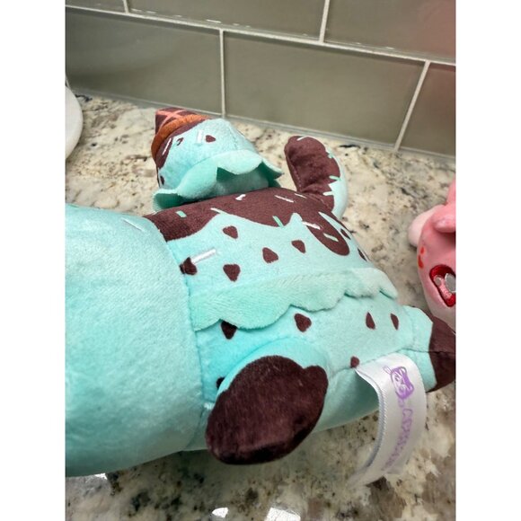 Lot Aphmau MeeMeows Mint Chocolate Chip Ice Cream Cat & Cherry Cupcake Cat Plush - Picture 6 of 16